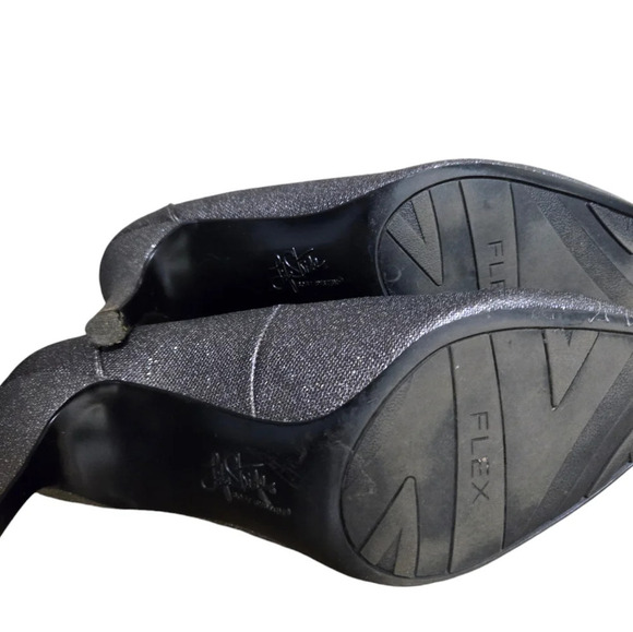 Life Stride, Lively Pewter Twinkstar Silver Heels Size 8.5 - Picture 4 of 6